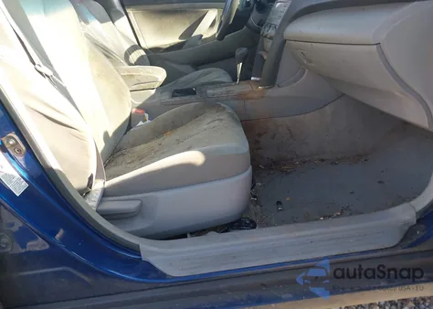 2008 Toyota Camry Le z USA, uszkodzony, nr VIN 4T1BE46KX8U243003